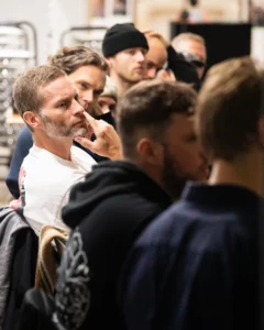 zoom homme conférence